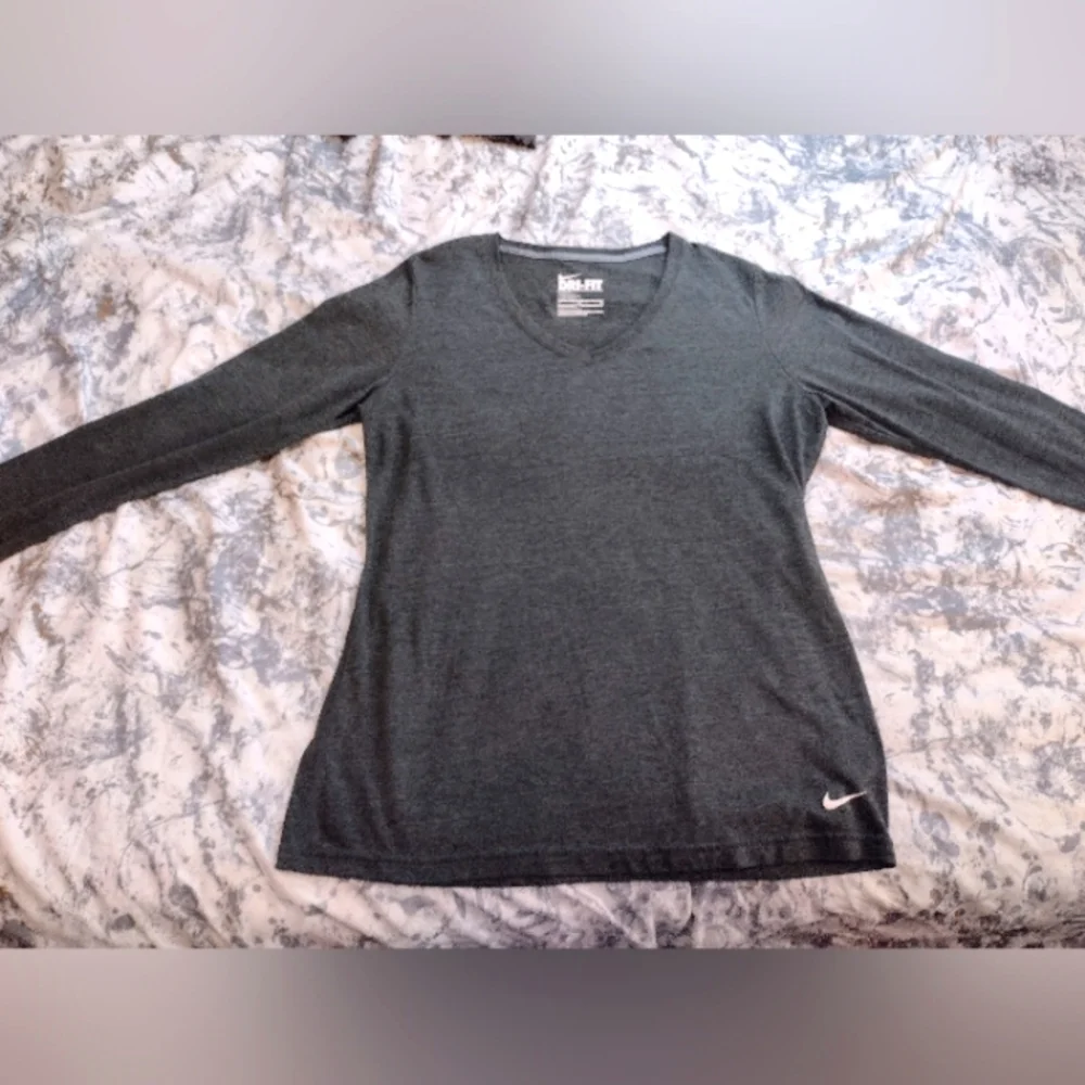 JBH* Trade* Nike Green Dri-Fit Loose Fit Long Sleeve T-shirt